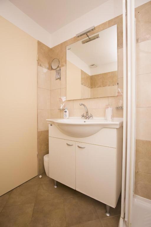 Apartments Ragusa Rovinj Bagian luar foto