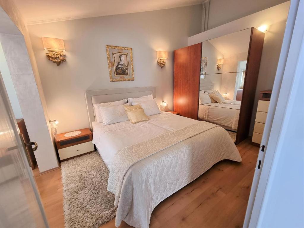 Apartments Ragusa Rovinj Bagian luar foto