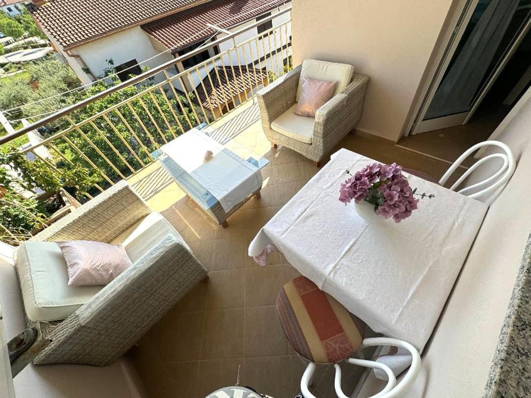 Apartments Ragusa Rovinj Bagian luar foto